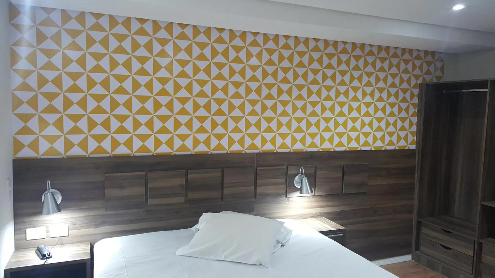 Hotel Biz Sao Paulo 3*,